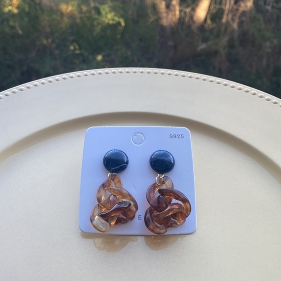 NWT Tan Tortoiseshell & Green Chain Link Chinoiserie Acrylic Drop Earrings - Picture 8 of 9